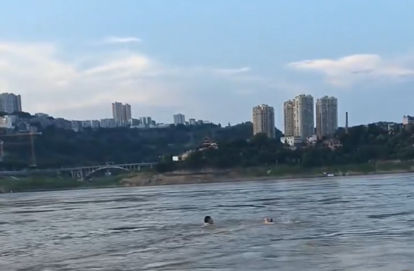 重庆钢铁唐兵，为你点赞